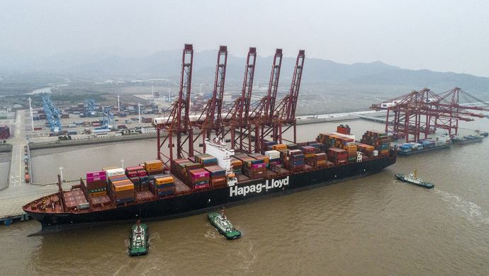 对“一带一路”沿线国家合计进出口8.37万亿元，增长13.3%，高出全国整体增速3.6个百分点，我国与“一带一路”沿线国家的贸易合作潜力正在持续释放，成为拉动我国外贸发展的新动力。